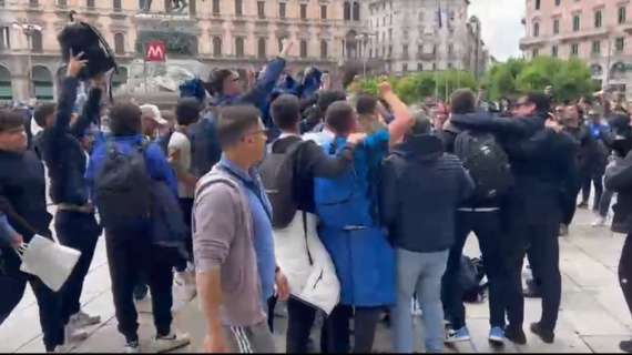 VIDEO - Inter-Barcellona è già iniziata in centro a Milano: i tifosi alzano la voce