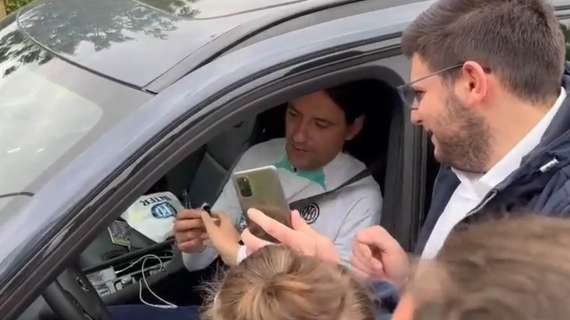 Foto, autografi e... sogno Champions: Inzaghi accolto dal calore dei tifosi ad Appiano