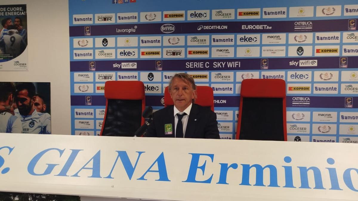 Vecchi in conferenza: "Oggi tanti errori tecnici. I playoff si complicano"