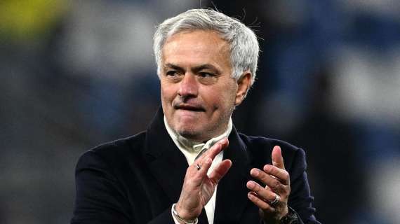 Mourinho: "Mai offeso l'arbitro, capita male la mia espressione. Rinnovo? Non me l'hanno proposto"