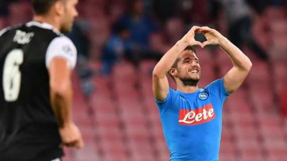 Mertens poker face di un super Napoli. Per il Bologna tre punti d'oro