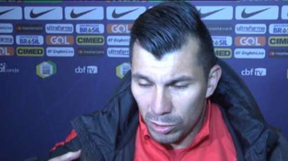 Medel dice addio alla Roja: "Sono stati 10 anni bellissimi, abbiamo vinto tanto e lascio con tutto ciò"