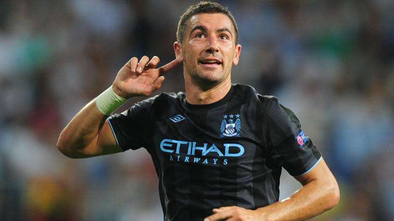 Pedullà: "Bozzo prende Kolarov. Ma l'Inter rilancia"