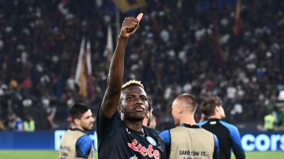 VIDEO - Al Napoli basta Osimhen, piegata di misura la Roma: la sintesi del match