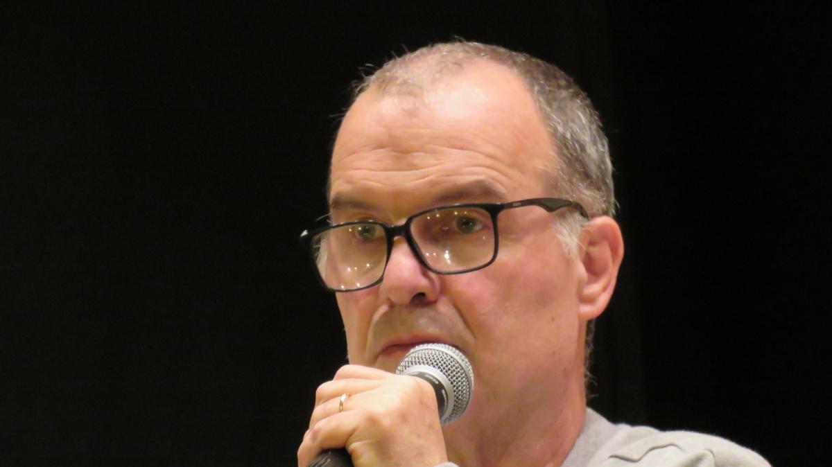 Bielsa: "Hydration break? Alterano il concetto del calcio"