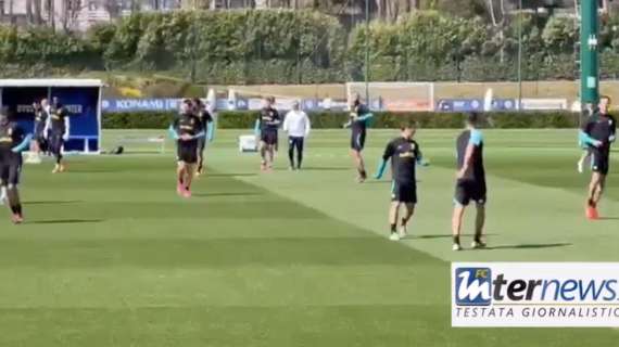 VIDEO - Benfica-Inter, clima sereno ad Appiano. Handanovic e Cordaz hanno iniziato la seduta in palestra 