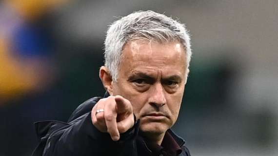 CdS - I complimenti di Mou nella pancia del Meazza: "Siete i più forti, meritate lo scudetto"