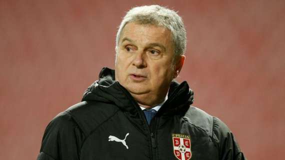 Serbia, il ct Tumbakovic elogia Kolarov e la difesa: "Bravi a non concedere nulla a Haaland"