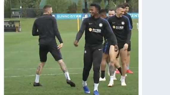 Il 'torello' finisce con una grande risata: Perisic e Icardi protagonisti