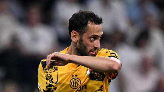 Corsera - È finito il tempo dei bluff: settimana di verità per Calhanoglu. Atteso per il faccia a faccia con Marotta
