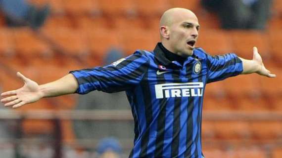 Cambiasso spiega: "Non ho profili su social network"