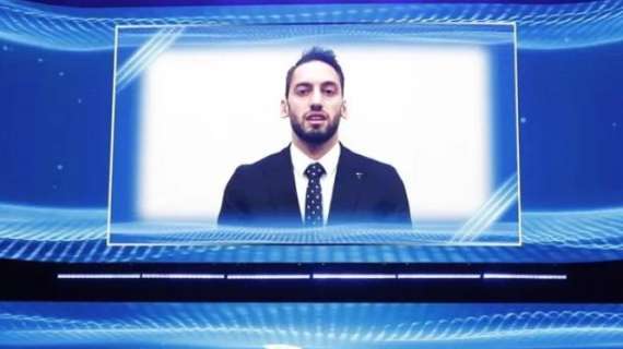 Riconoscimento in patria per Calhanoglu: l'interista premiato calciatore turco dell'anno
