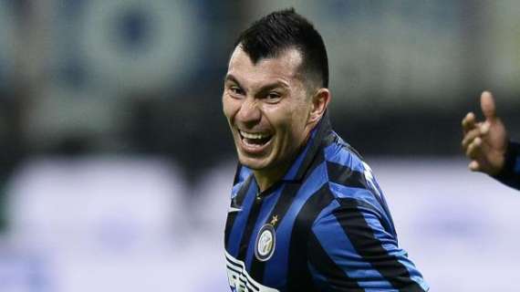 Medel rassicura: "Sto bene all'Inter, lì mi adorano tutti. Siamo comunque in EL"