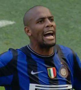 Maicon in uscita: Mou vuole convincere Perez