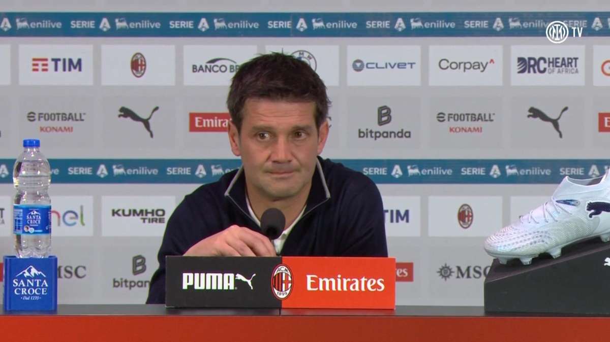 Chivu in conferenza: "Calhanoglu non stava bene, per Bastoni botta alla tibia. Ennesimo derby perso, niente scuse"