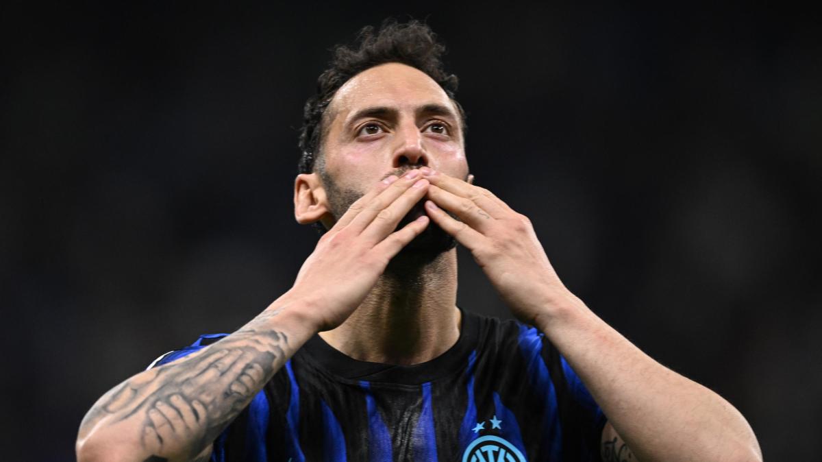 TS - Rinnovo o cessione (pagata), Calhanoglu impone riflessioni. Due nomi in mediana per la rivoluzione tattica