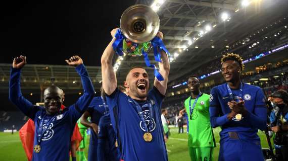 Mateo Kovacic festeggia la vittoria della coppa: è la quarta Champions League finora in carriera