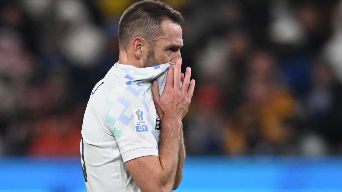 Scelta difficile per De Vrij: l'ultimo Mondiale è un forte richiamo. Ma l'Inter non può agire a cuor leggero