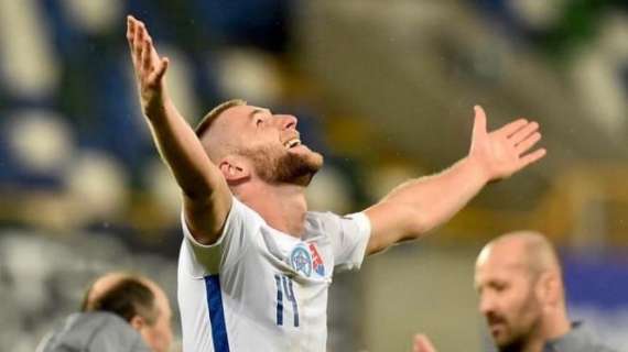 Euro 2020, Skriniar braccia al cielo sui social: "Grazie ragazzi"