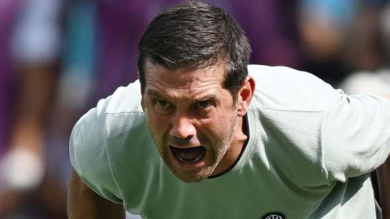 CdS - Inter, priorità alla difesa: Chivu lo ha ribadito ai dirigenti. Leoni svetta su tutti, ma serve cedere