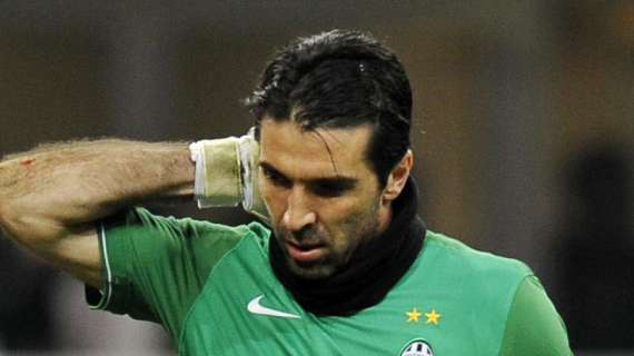 Buffon non 'vede' Inter e Juve nella lotta scudetto