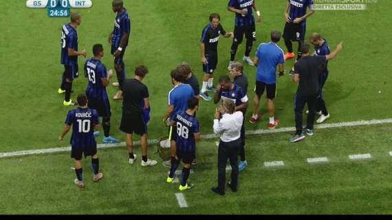 Sneijder e Poldi, due ex che pugnalano. Assist del tedesco e gol di Wes