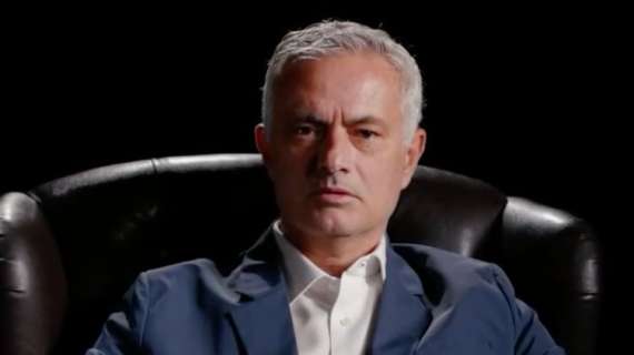 Mourinho si tuffa nel mondo dei vini e lancia la sua prima bottiglia: 'The Special One'