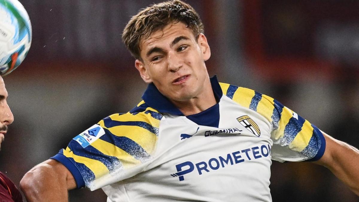 Parma, Pellegrino: "La fiducia di Chivu importante per me, lo ringrazio molto per questo"