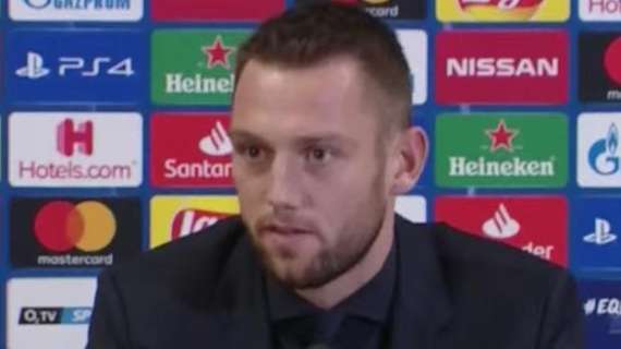 De Vrij: "Slavia, siamo preparati. Miglior stagione in carriera? Guardo alle prossime gare"