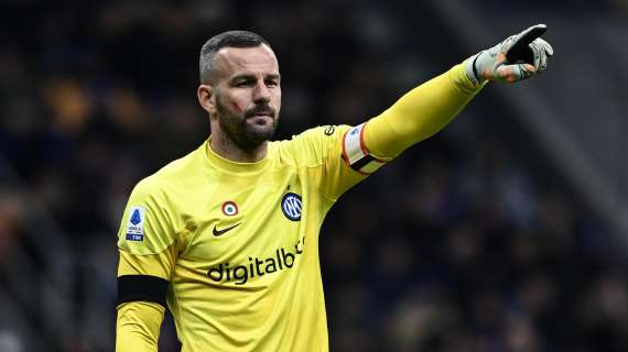 Sky - Brozovic-Al Nassr, firma attesa nelle prossime ore. Il rinnovo di Handanovic legato al futuro di Onana 