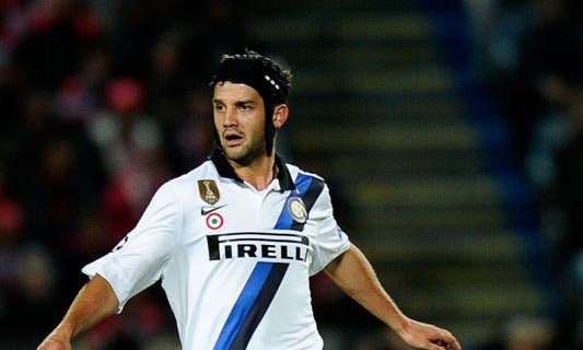 Chivu torna in campo, ma si allena a parte