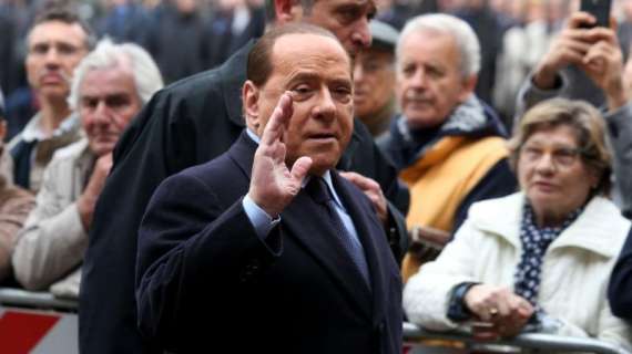 Berlusconi rompe il silenzio: "Cessione Milan? Ci sto provando da un anno, vorrei che il club finisse in mani italiane" 