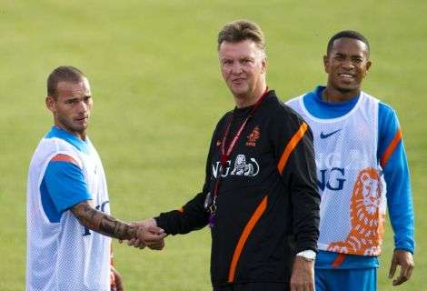 Sneijder è nuovo capitano dell'Olanda. Van Gaal...