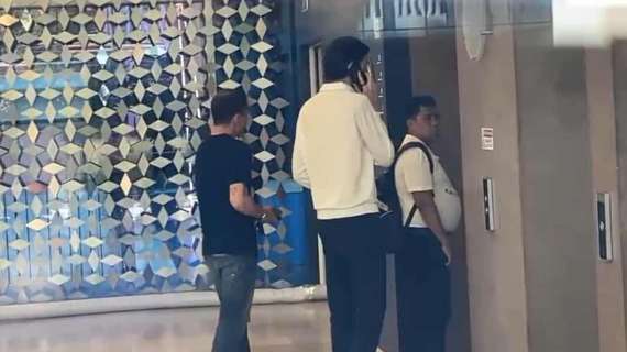 FOTO - Mercato Inter: l'agente Crnjar nella sede di via della Liberazione