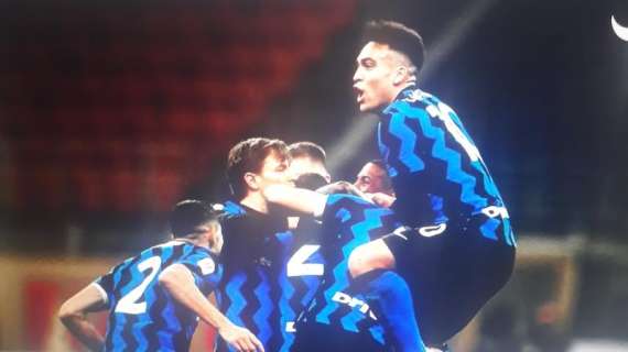 Lautaro festeggia la vittoria nel Derby: "Forza Inter" e Nainggolan si unisce al coro