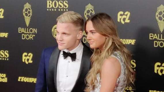 L'agente di Van de Beek: "Futuro? Non posso dire nulla, ma c'è l'interesse di vari club già da molto tempo"