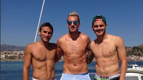 FOTO - Icardi in barca: eccolo con Maxi e Bergessio