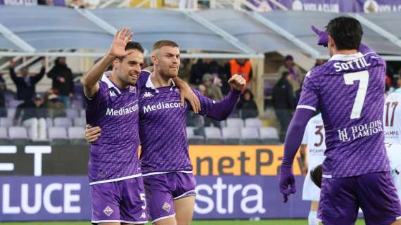 Tutto facile per la Fiorentina: Salernitana sconfitta 3-0. Verona, pari incredibile al 97esimo a Udine