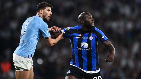 Liam Gallagher punge l'Inter dopo la finale di Champions League: frecciata a Lukaku durante il concerto 