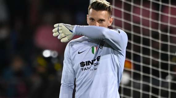 L'agente di Radu: "Il fatto che non giochi mai non aiuta. Magari farà la parata dello Scudetto"