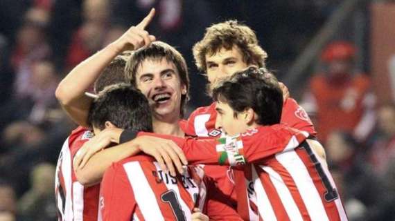 Da sinistra: De Marcos (nascosto), Susaeta, Iturraspe, Llorente e il capitano Iraola festeggiano un gol dell&#039;Athletic