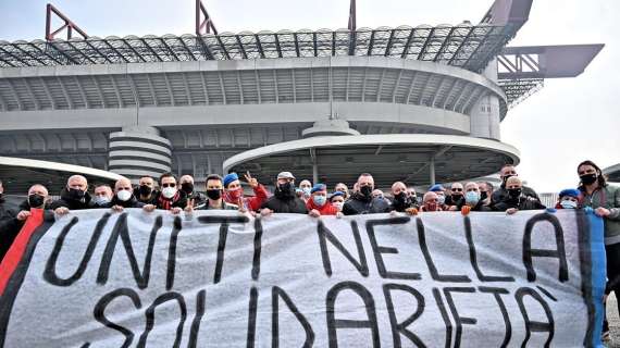 Uniti nella solidarietà: gli ultras di Inter e Milan consegnano ai City Angels i beni raccolti per i milanesi in difficoltà