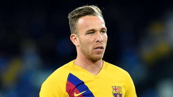 Arthur, l'entourage: "Vuole restare al Barça al 100%, non ha motivo di trasferirsi in Italia"