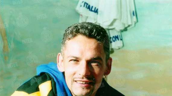 FOTO - Tanti auguri Baggio, l'Inter lo celebra con...