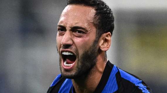 La Federcalcio turca si congratula con Calhanoglu: "Un orgoglio la nomination per il Pallone d'Oro"