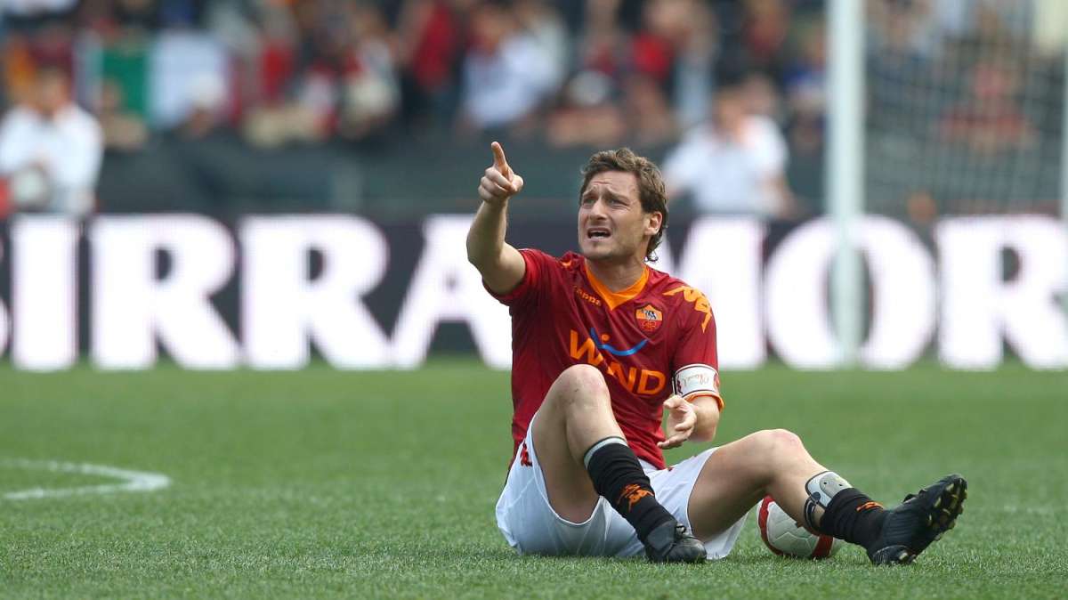 Totti: "Gli insulti di Balo vicini al razzismo, io no". Poi attacca Raiola!