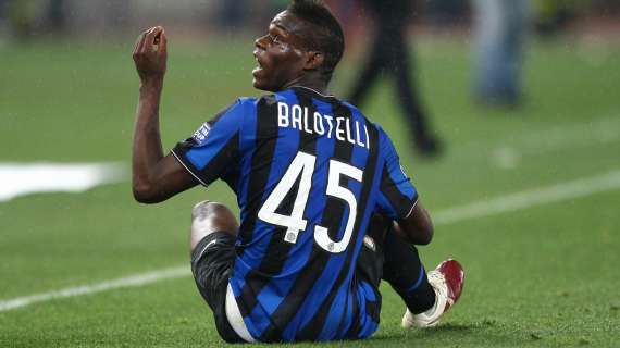 Raiola attacca duramente Totti: "Ha definito Balotelli 'negro di m...'!" 