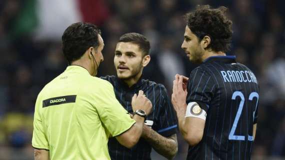 Rigore e gol annullato: Banti fa infuriare l'Inter