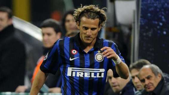 L'agente di Forlan: "In Brasile? No, vuole restare per vincere con l'Inter"