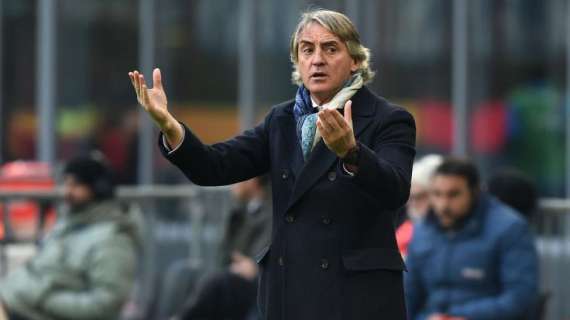 Mancini prova pure la difesa a tre, ma l'Inter paga di nuovo errori grossolani nelle letture individuali